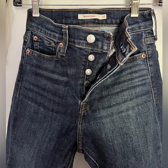 🤩👖 Levi’s Wedgie Skinny 25 women’s dark wash jeans worn once 👖🤩 denim - Picture 3 of 10